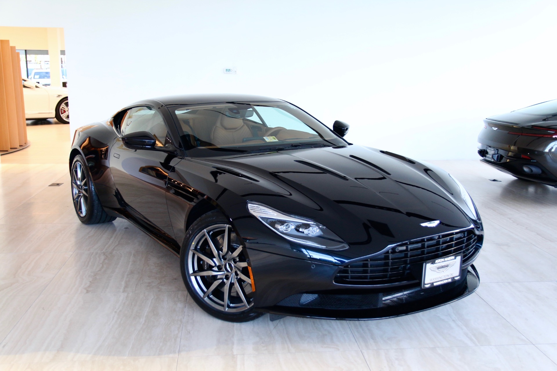 New 2018 Aston Martin DB11 V12 | Vienna, VA