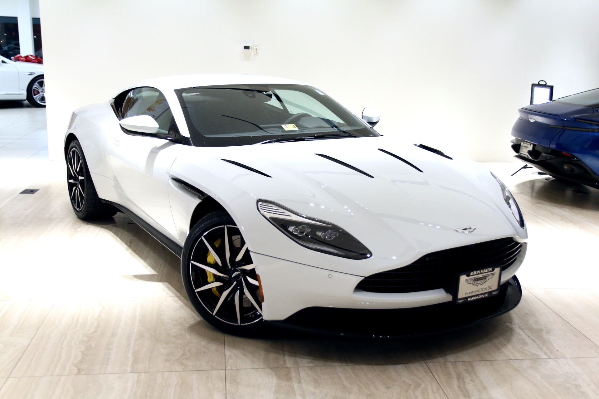 New 2018 Aston Martin DB11 V12 | Vienna, VA