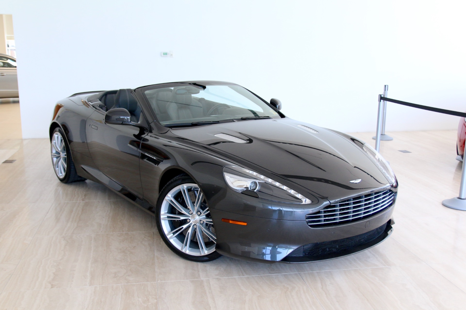 Used 2015 Aston Martin DB9 Carbon Edition Volante | Vienna, VA