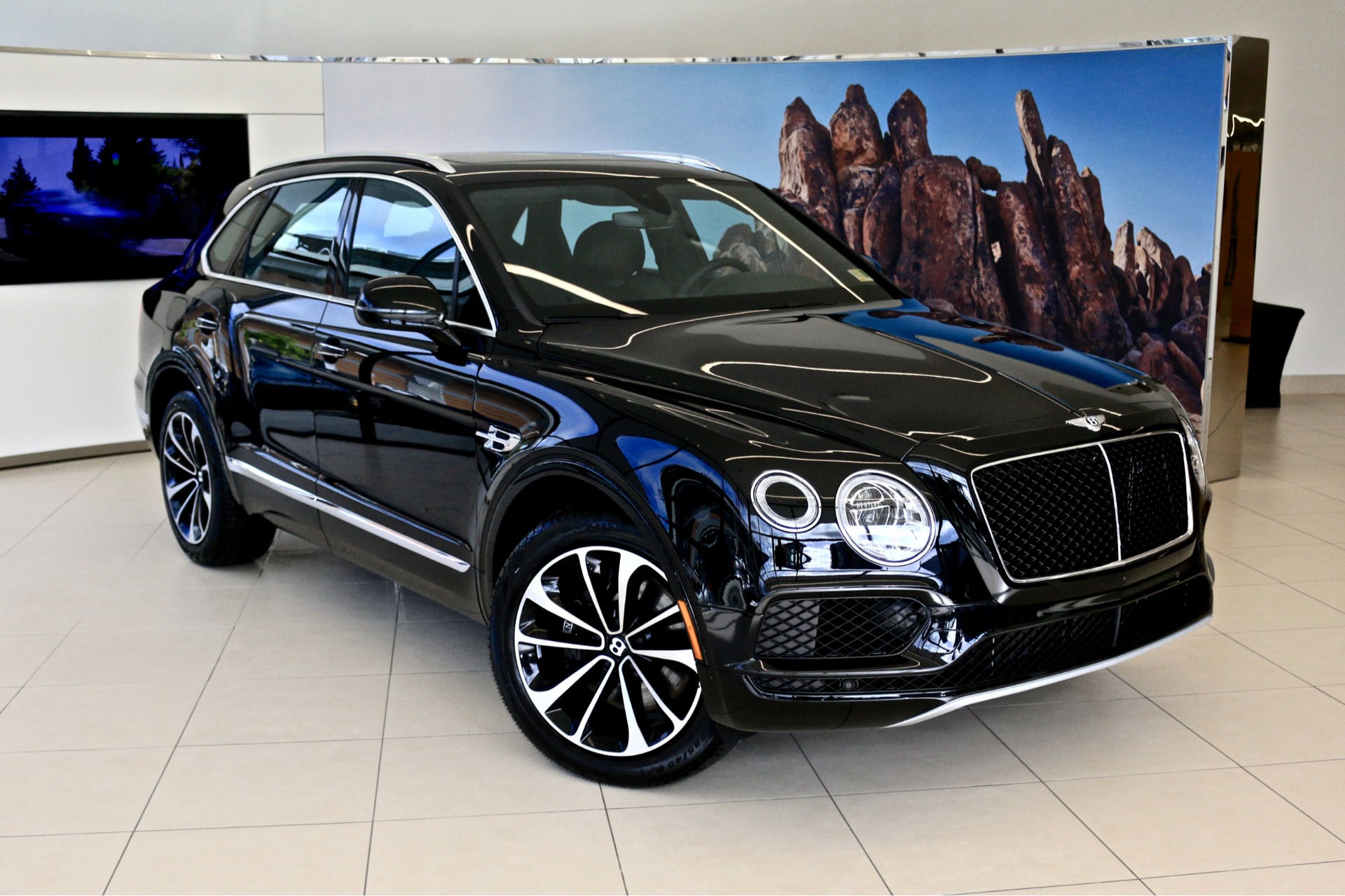 New 2019 BENTLEY BENTAYGA V8 | Vienna, VA