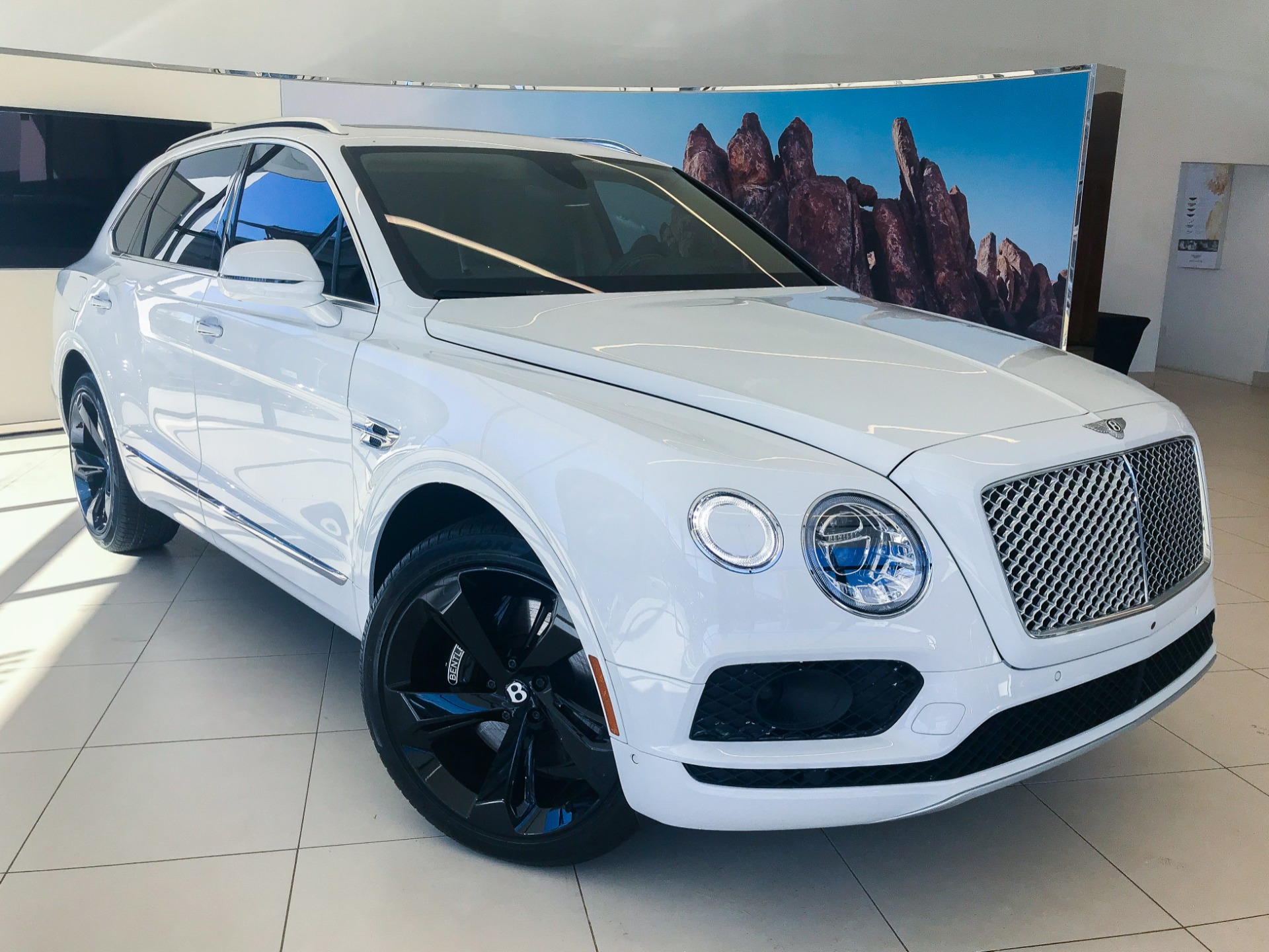 Used 2017 Bentley BENTAYGA W12 SIGNATURE | Vienna, VA
