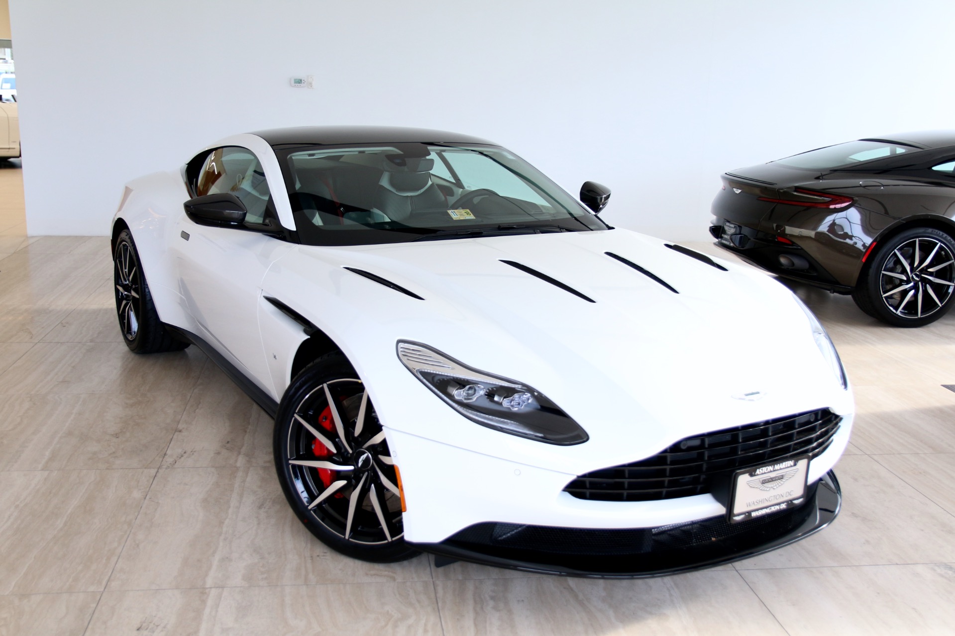 2018 aston martin db11 v12 stock # 8n03356 for sale near vienna, va