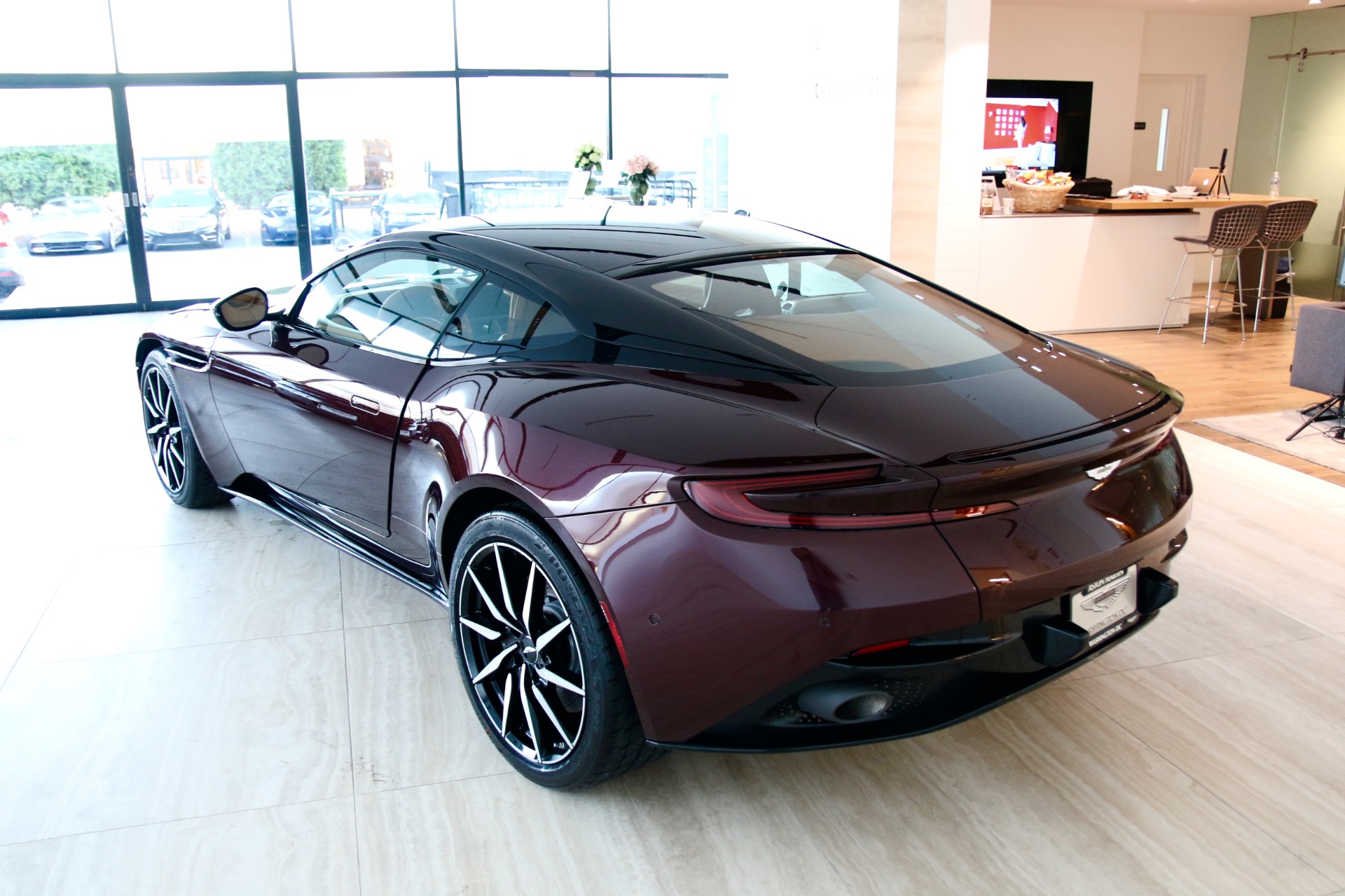2018 Aston Martin DB11 V12 Stock # 8N03445 for sale near Vienna, VA