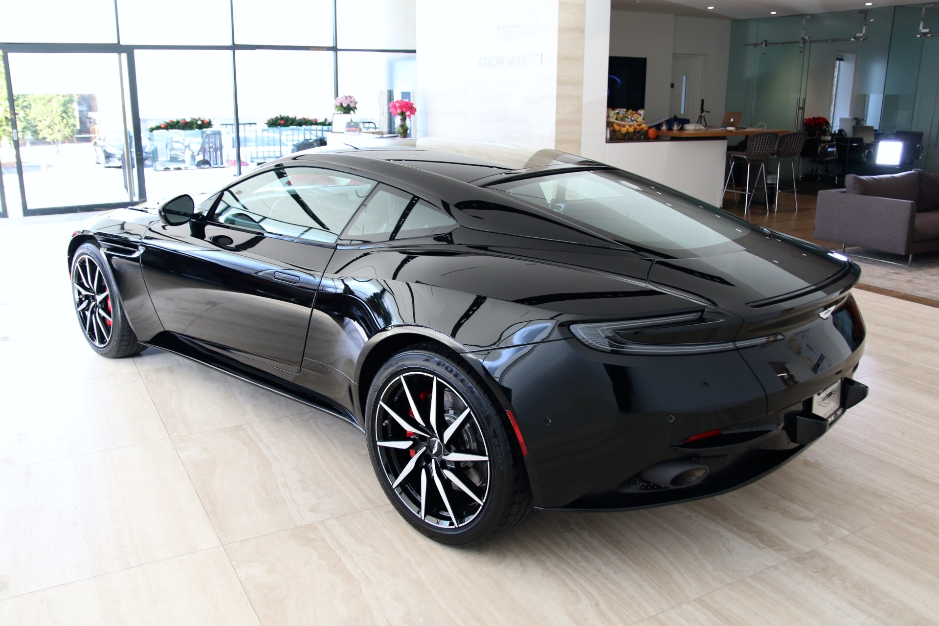 2018 aston martin db11 v12 stock # 8l03667 for sale near vienna, va