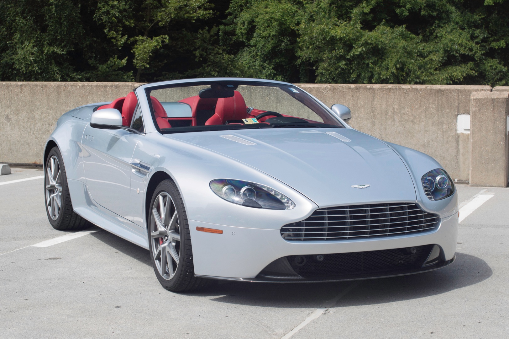 Aston Martin 2013 v8 Vantage s