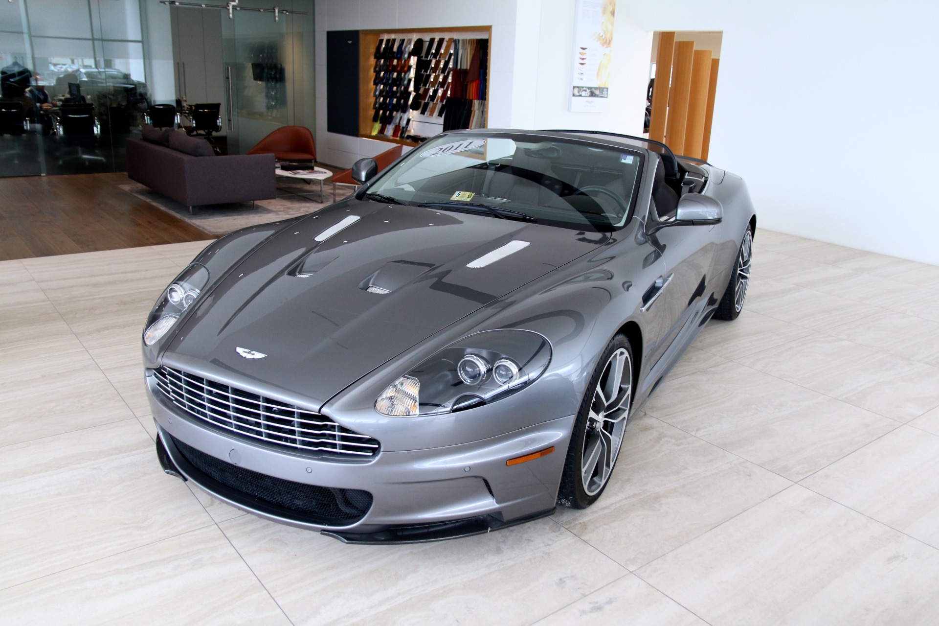 Aston Martin DBS 2011