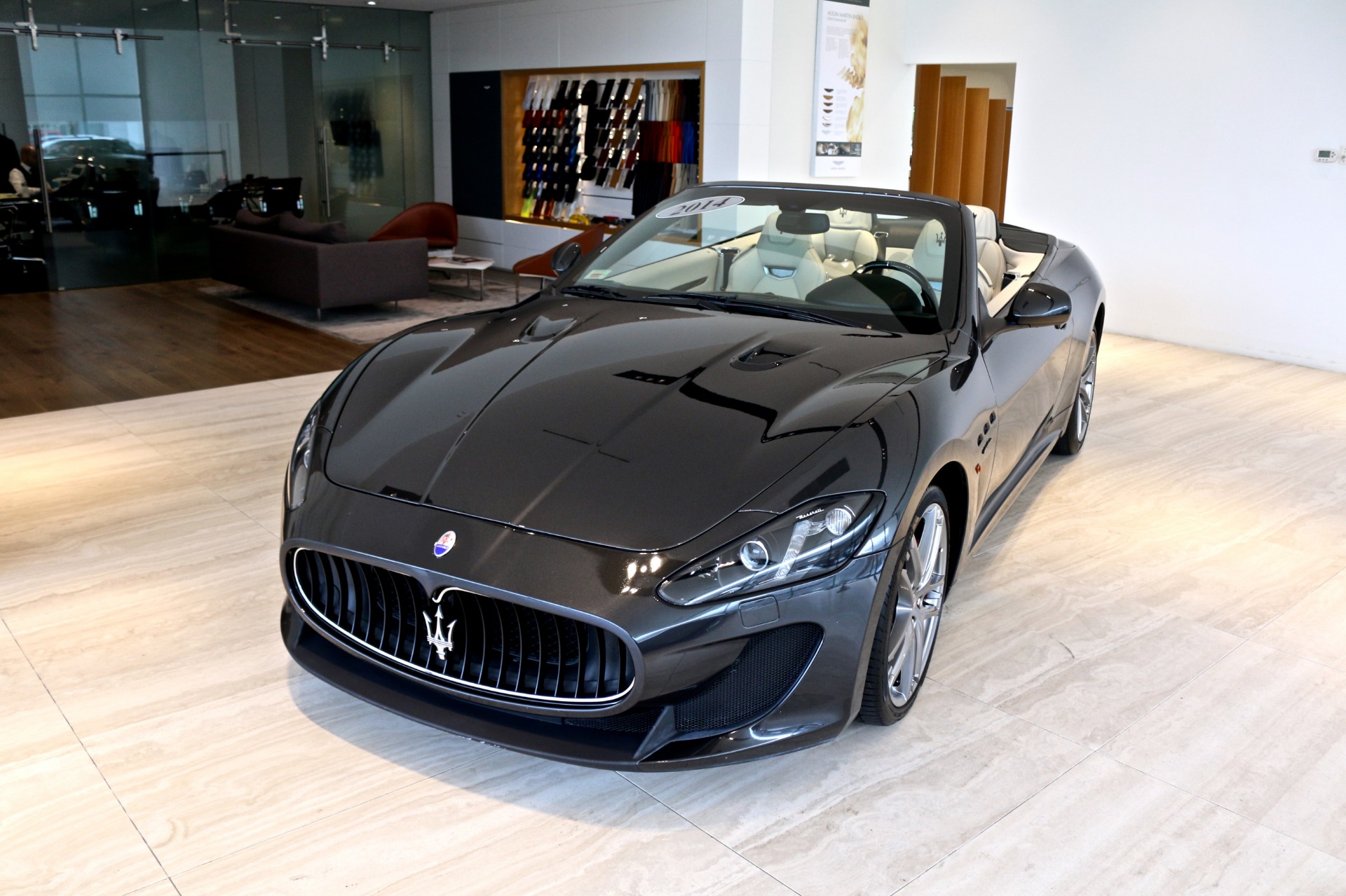 Maserati granturismo convertible
