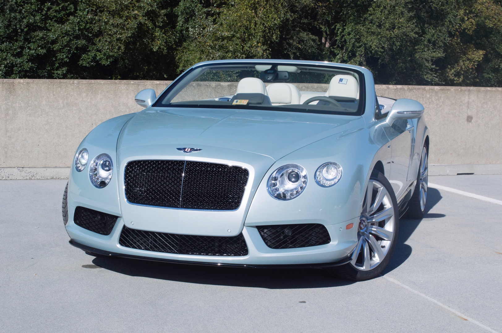Bentley Continental GTC v8