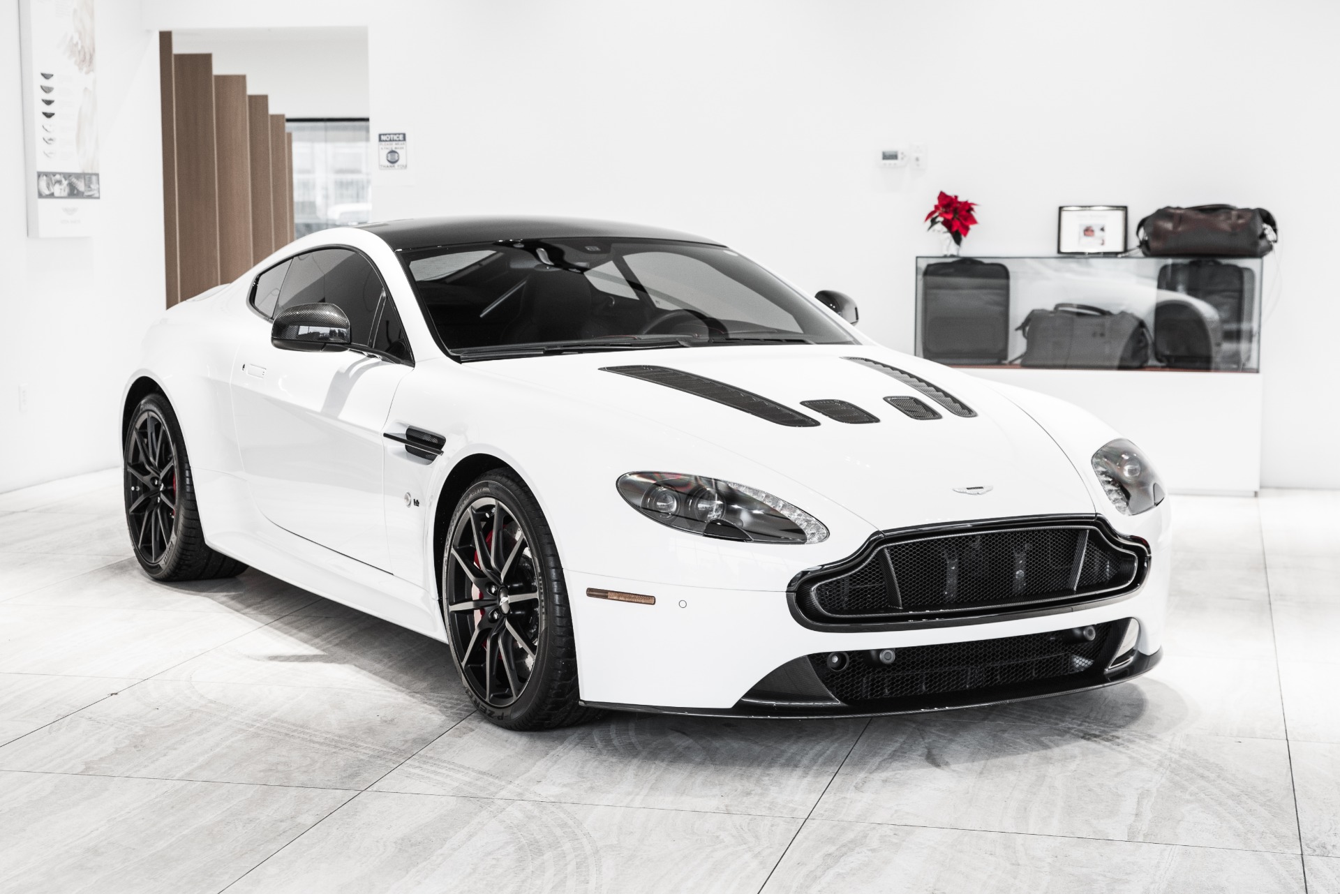 Used-2015-Aston-Martin-V12- 