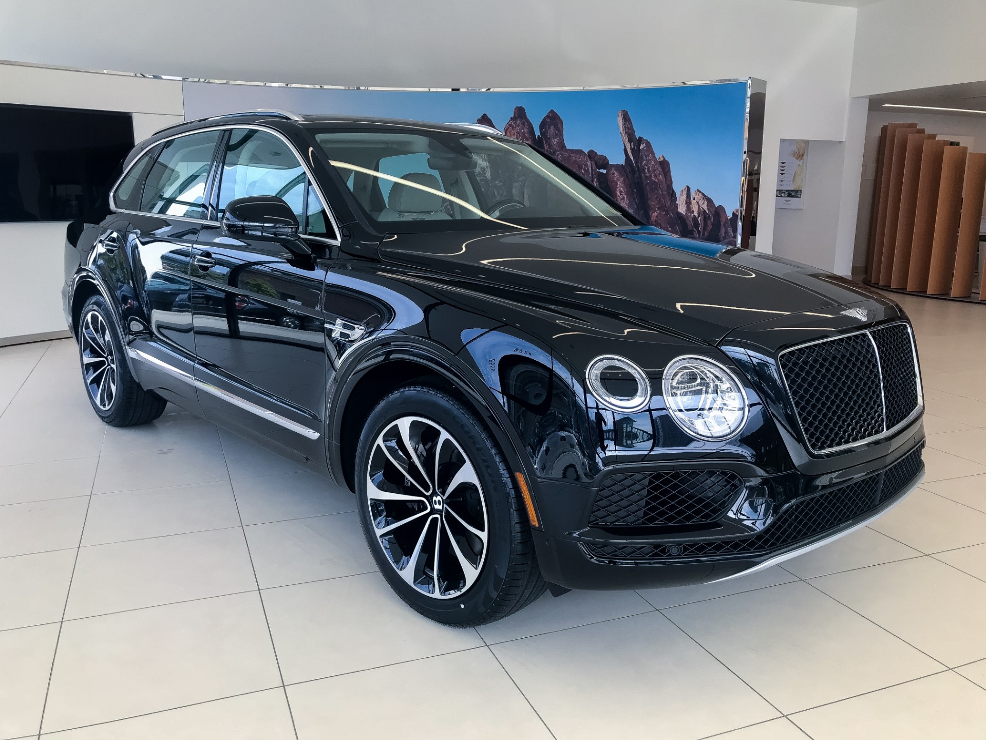 Bentley Bentayga For Sale >> 2019 Bentley Bentayga V8 Stock 9n024517 For Sale Near Bentley Bentayga For Sale >> 2019 Bentley Bentayga V8 Stock 9n024517 For Sale Near