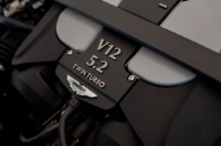New-2019-ASTON-MARTIN-DBS-Superleggera