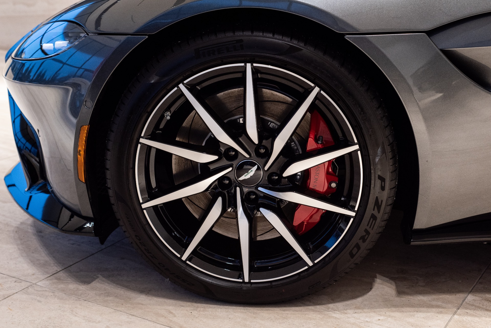 タイヤ・ホイール ASTON MARTIN DB11 VANTAGE 275/35ZR19 New 2019 Aston Martin Vantage For Sale | Aston Martin Washington