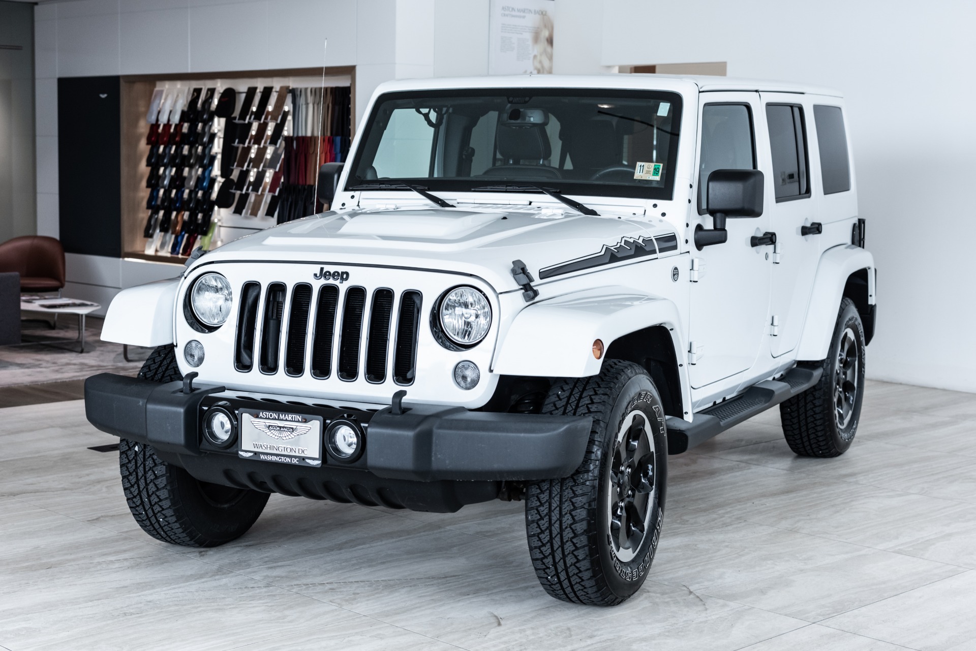 2014 Jeep Wrangler Unlimited Polar Edition Stock P182386