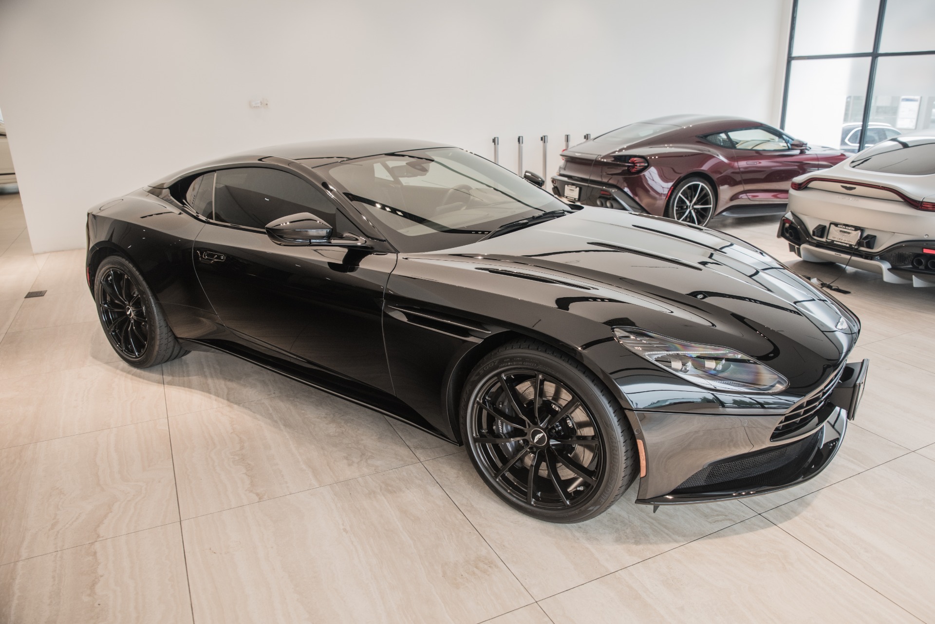 Aston Martin db11 Amr