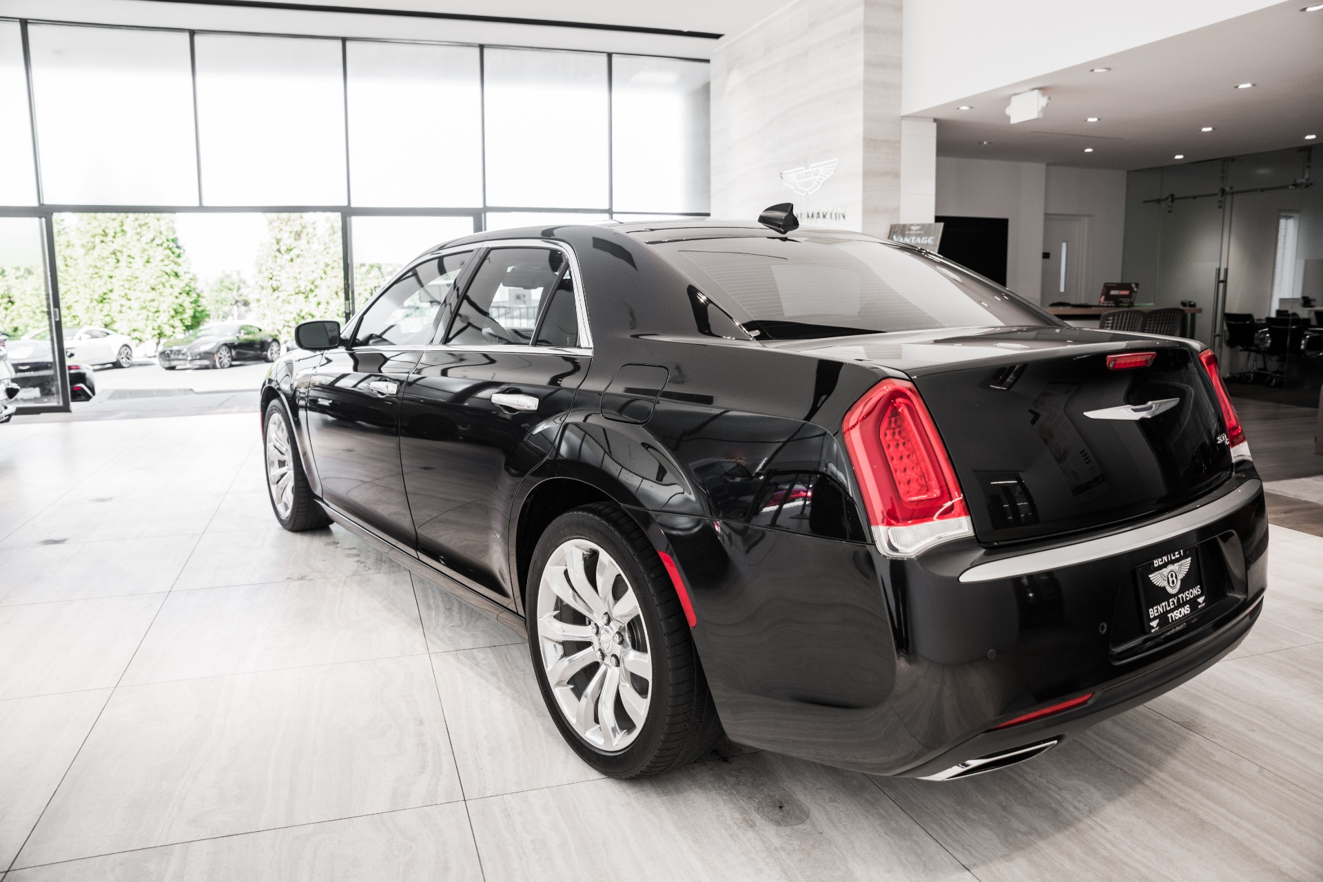 2015 Chrysler 300 C Platinum Stock P116938A for sale