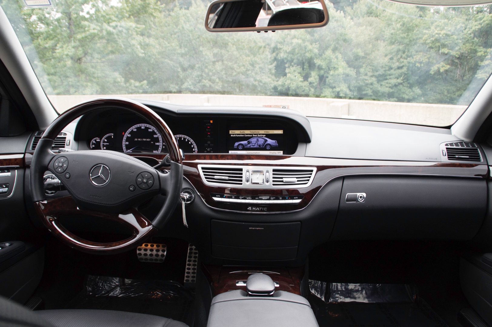 2012 Mercedes S550 Interior