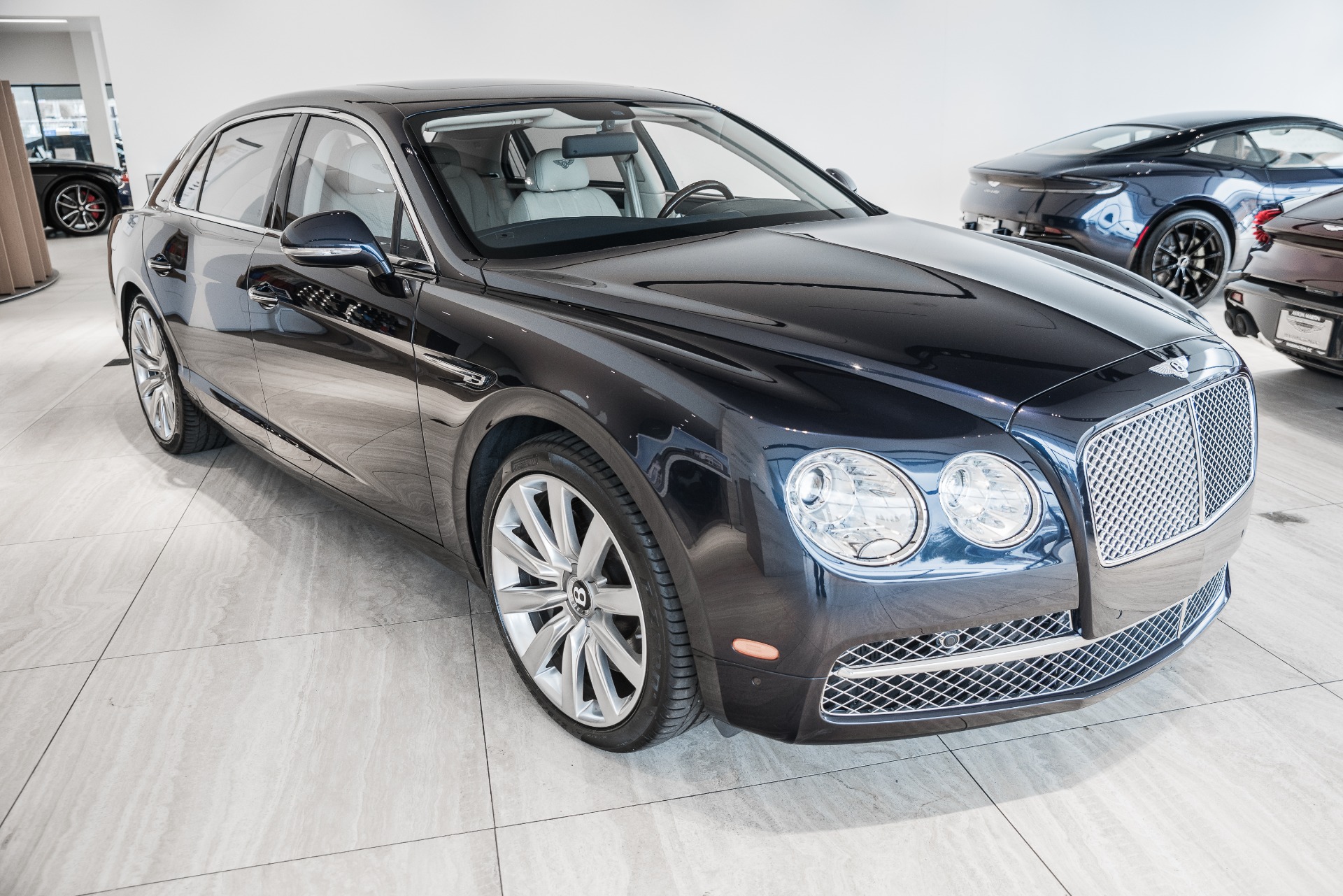 Bentley flying spur 2016