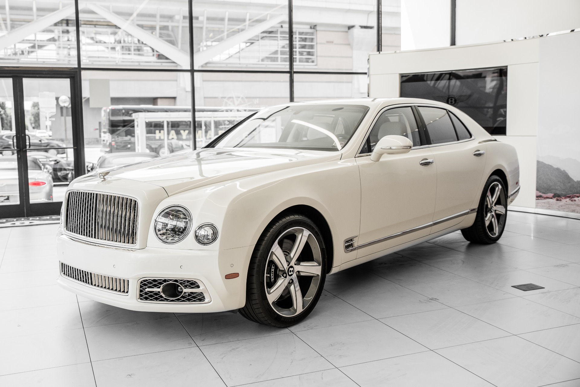 Bentley Mulsanne Red