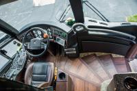 Used-2004-Amadas-Featherlite-MCI-E4500