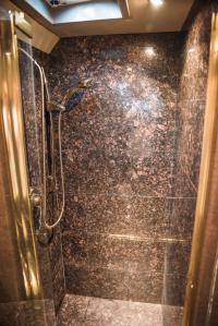Used-2004-Amadas-Featherlite-MCI-E4500