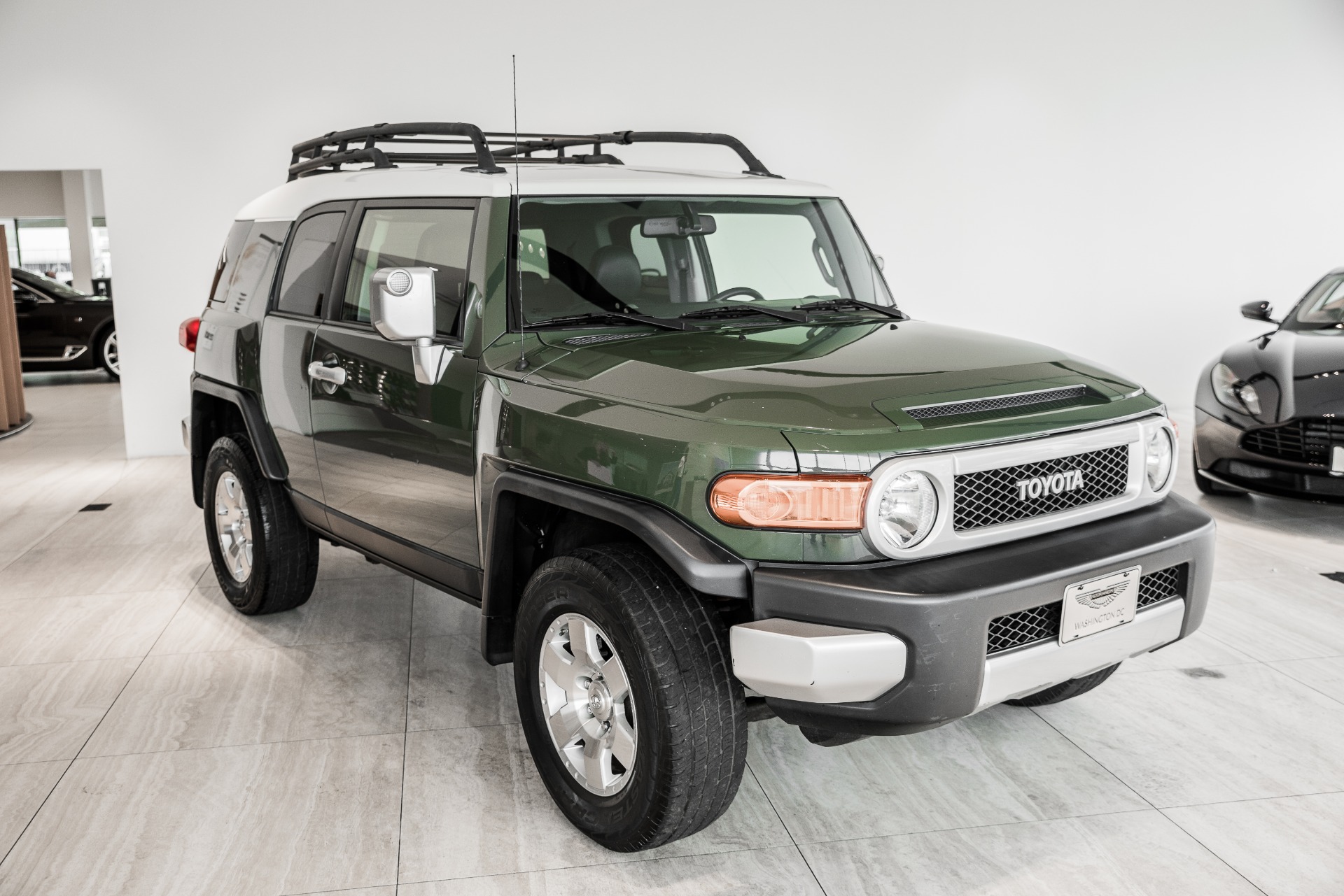 2010 Toyota FJ Cruiser Stock # P092261 for sale near Vienna, VA | VA