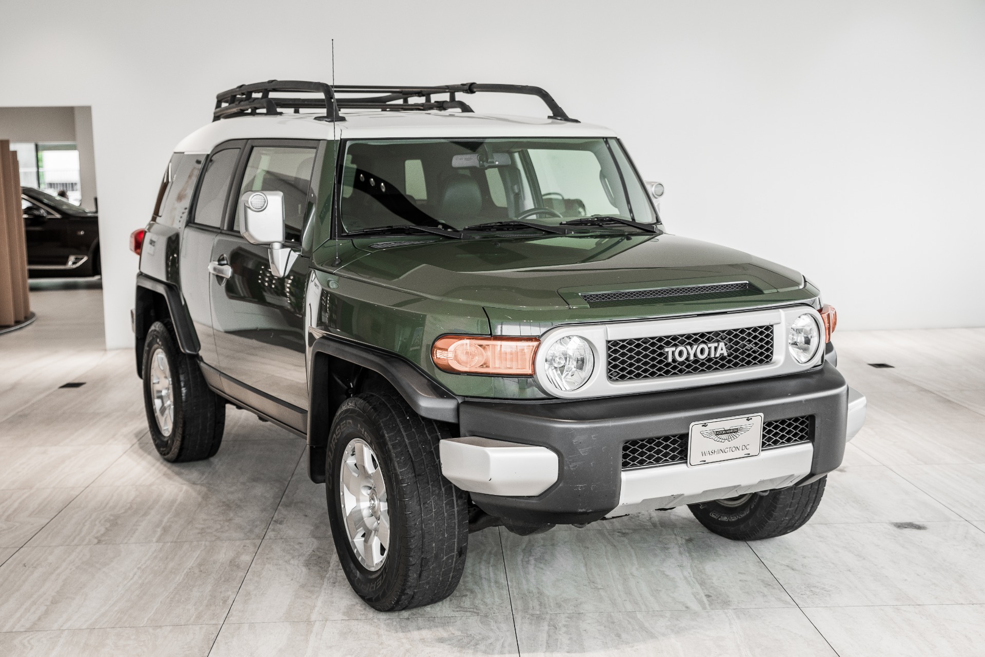 2010 Toyota FJ Cruiser Stock P092261 for sale near Ashburn, VA VA