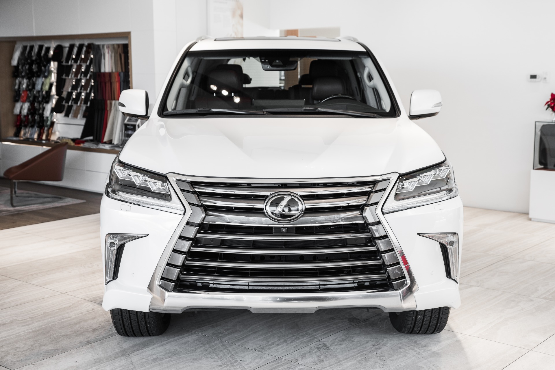 Лексус lx 2018