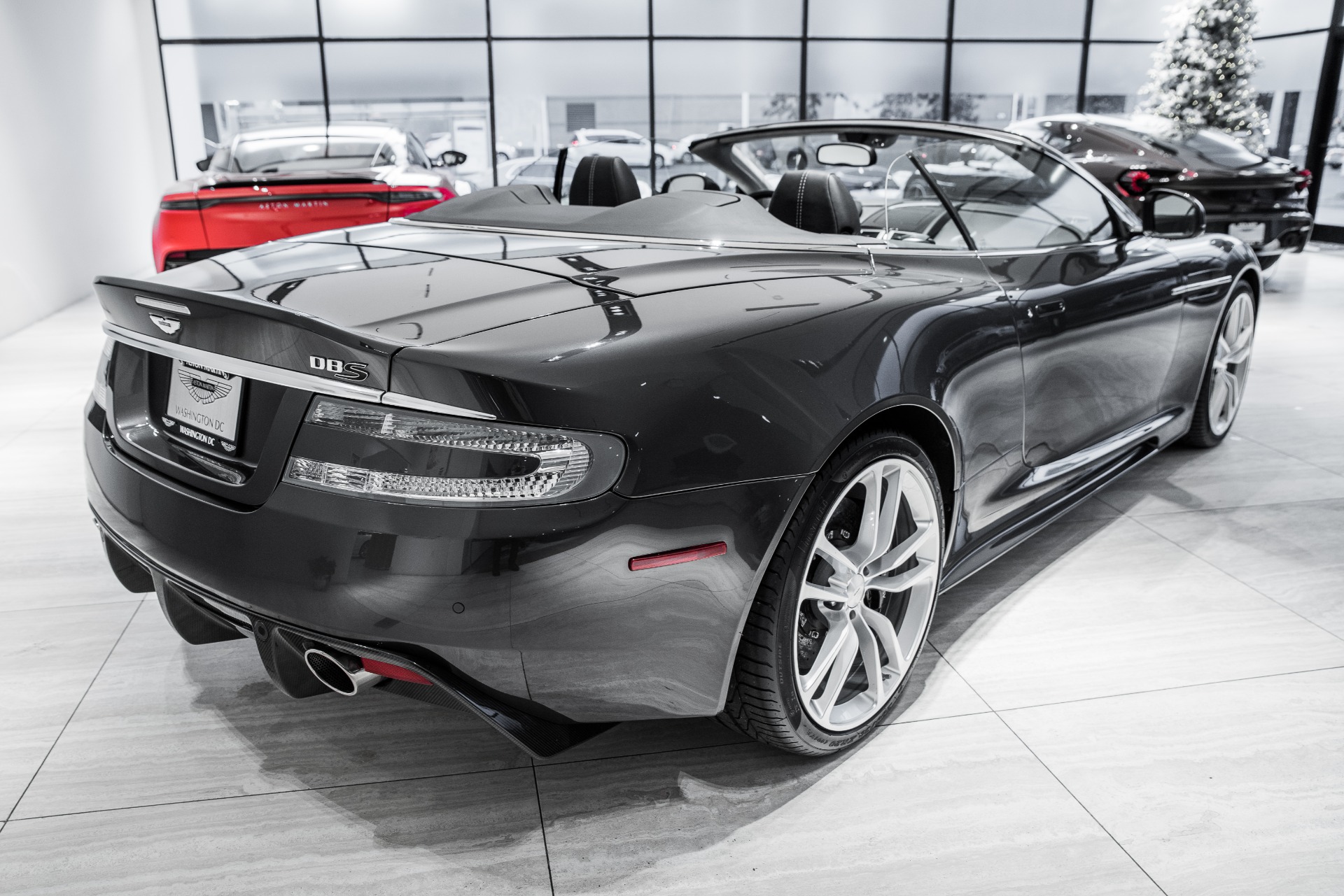 1/43 2010 Aston Martin DBS Volante 黒 Diecast model cars Aston Martin DB9 Volante 1/43 Minichamps