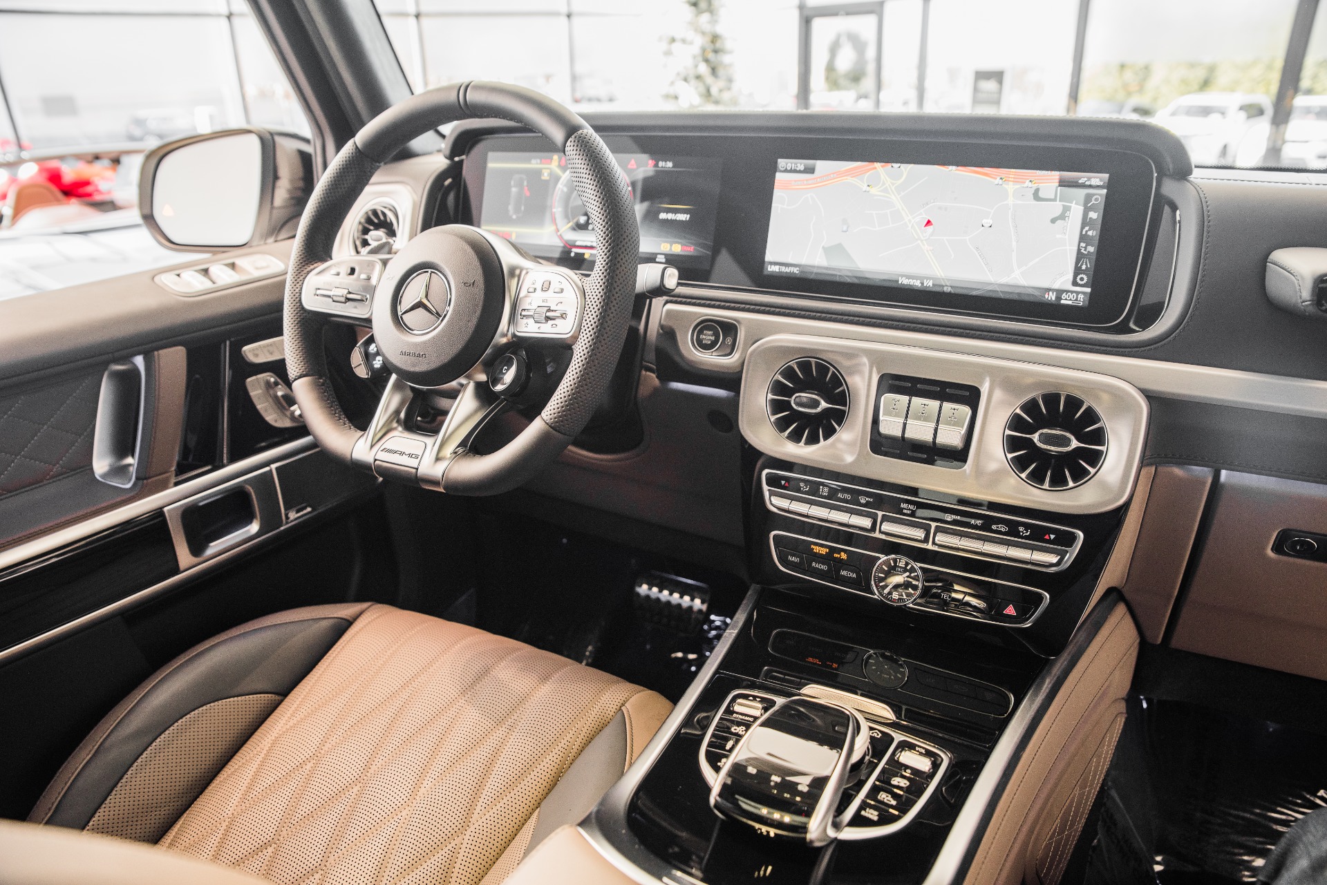 Мерседес гелендваген новый цены. Mercedes Benz g class 2021. Mercedes g63 2021. Mercedes Benz g63 AMG салон. Мерседес Гелендваген 2023.