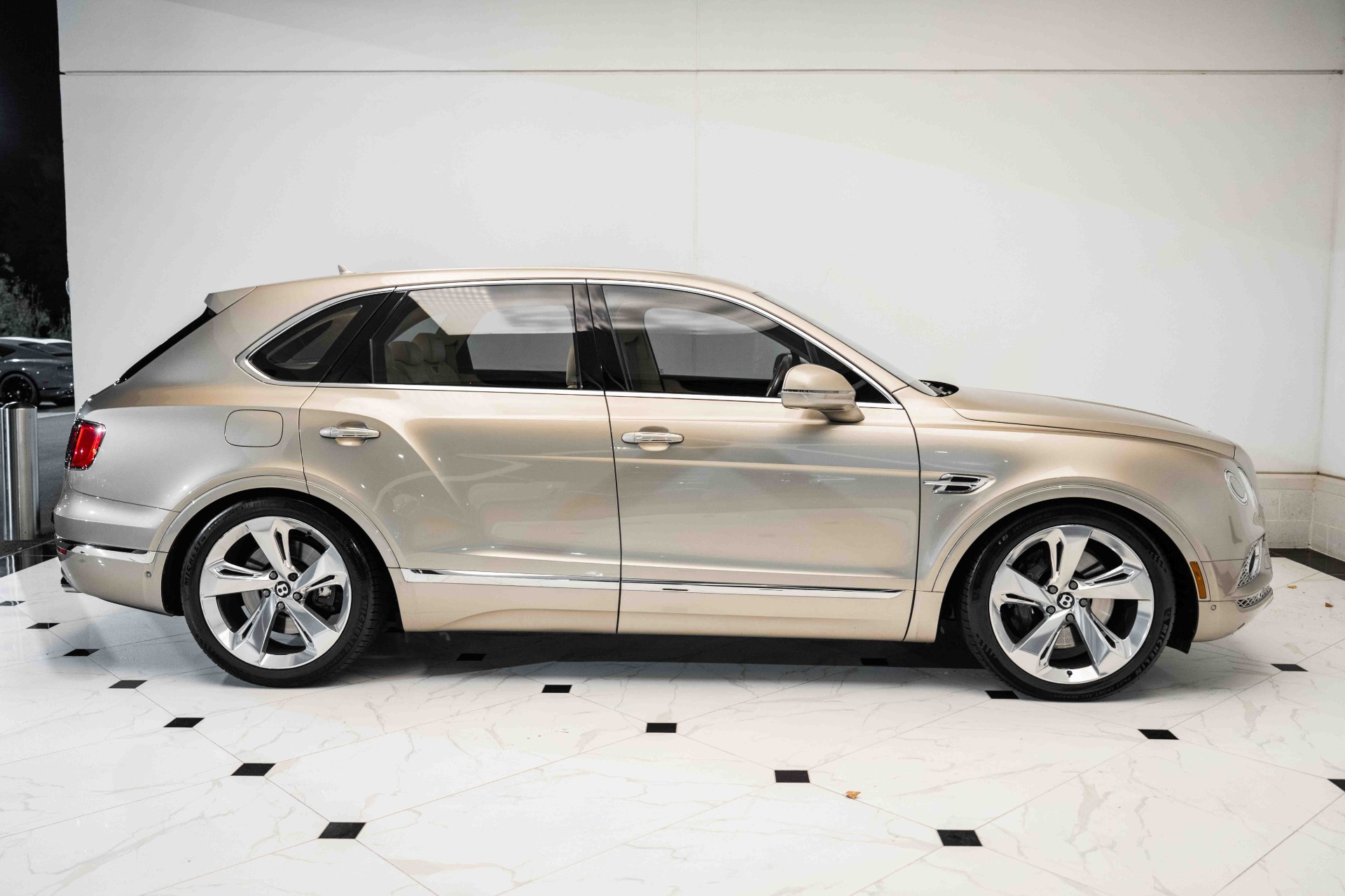 2018 Bentley Bentayga Stock P018103 for sale near Ashburn, VA VA