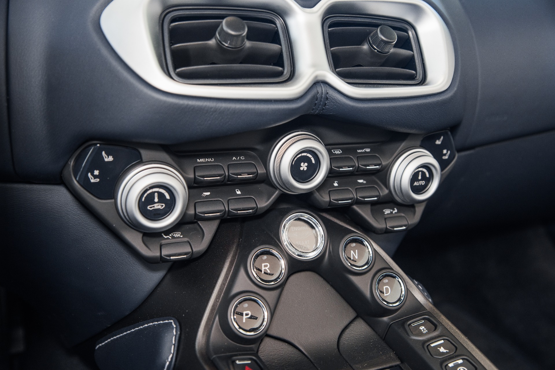 2021 Aston Martin Vantage