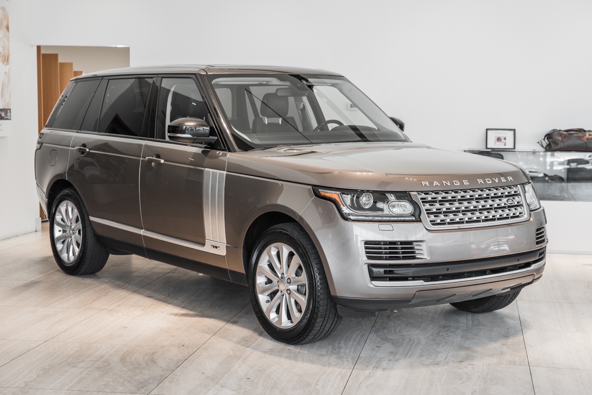 2015 Land Rover Range Rover HSE LWB Stock P012196B for sale near