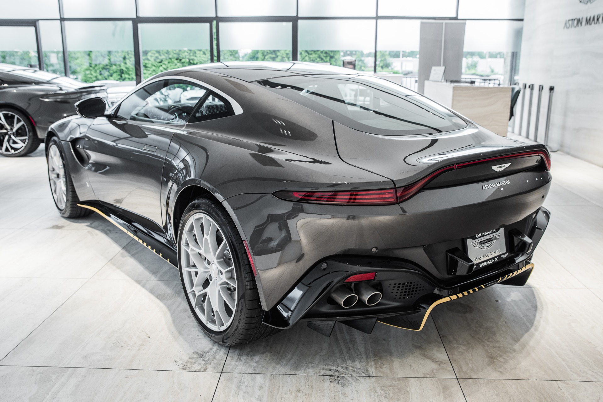 2021 Aston Martin Vantage Stock # 21NN05675 for sale near Ashburn, VA