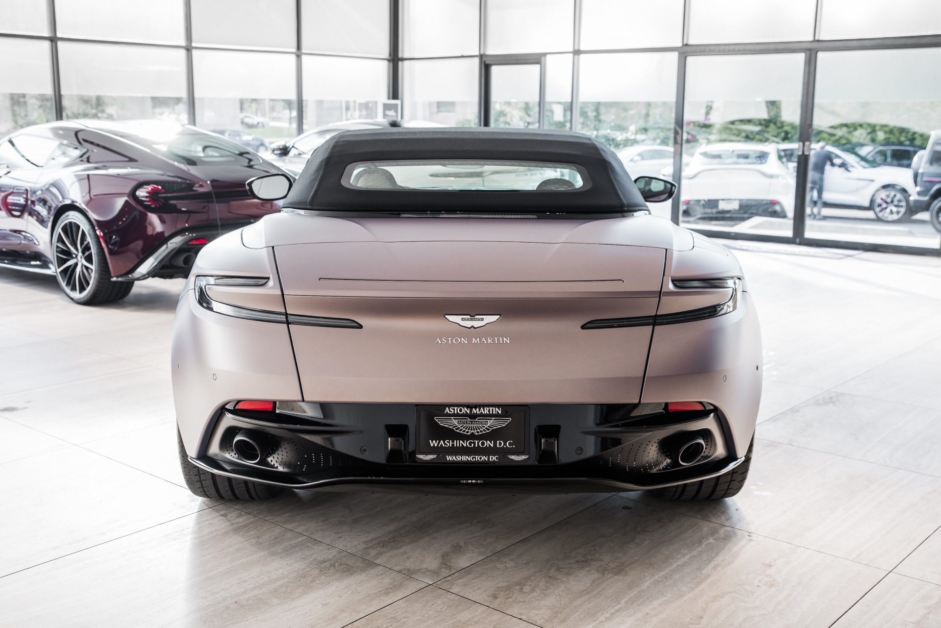 New-2021-Aston-Martin-DB11