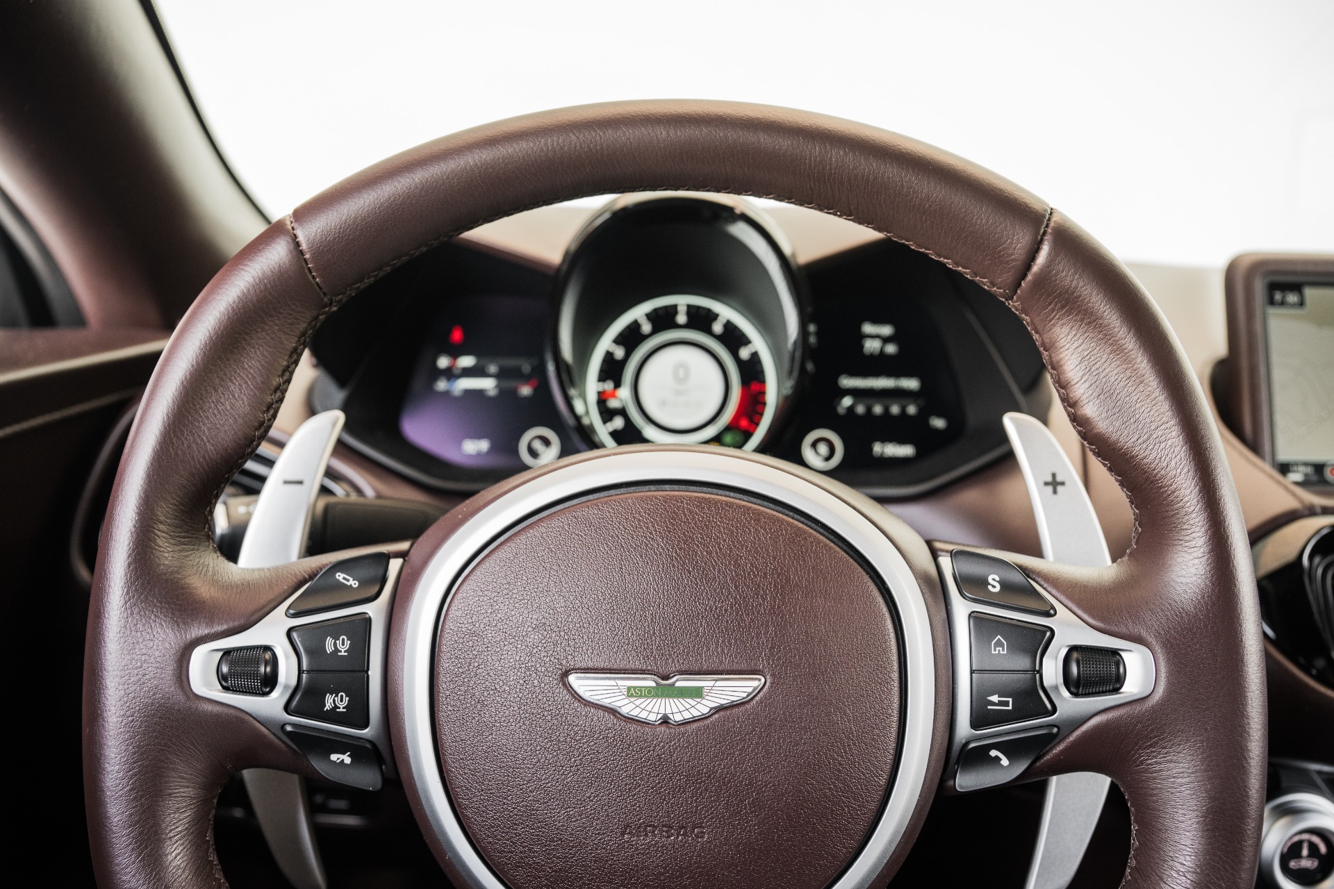 New-2021-Aston-Martin-Vantage