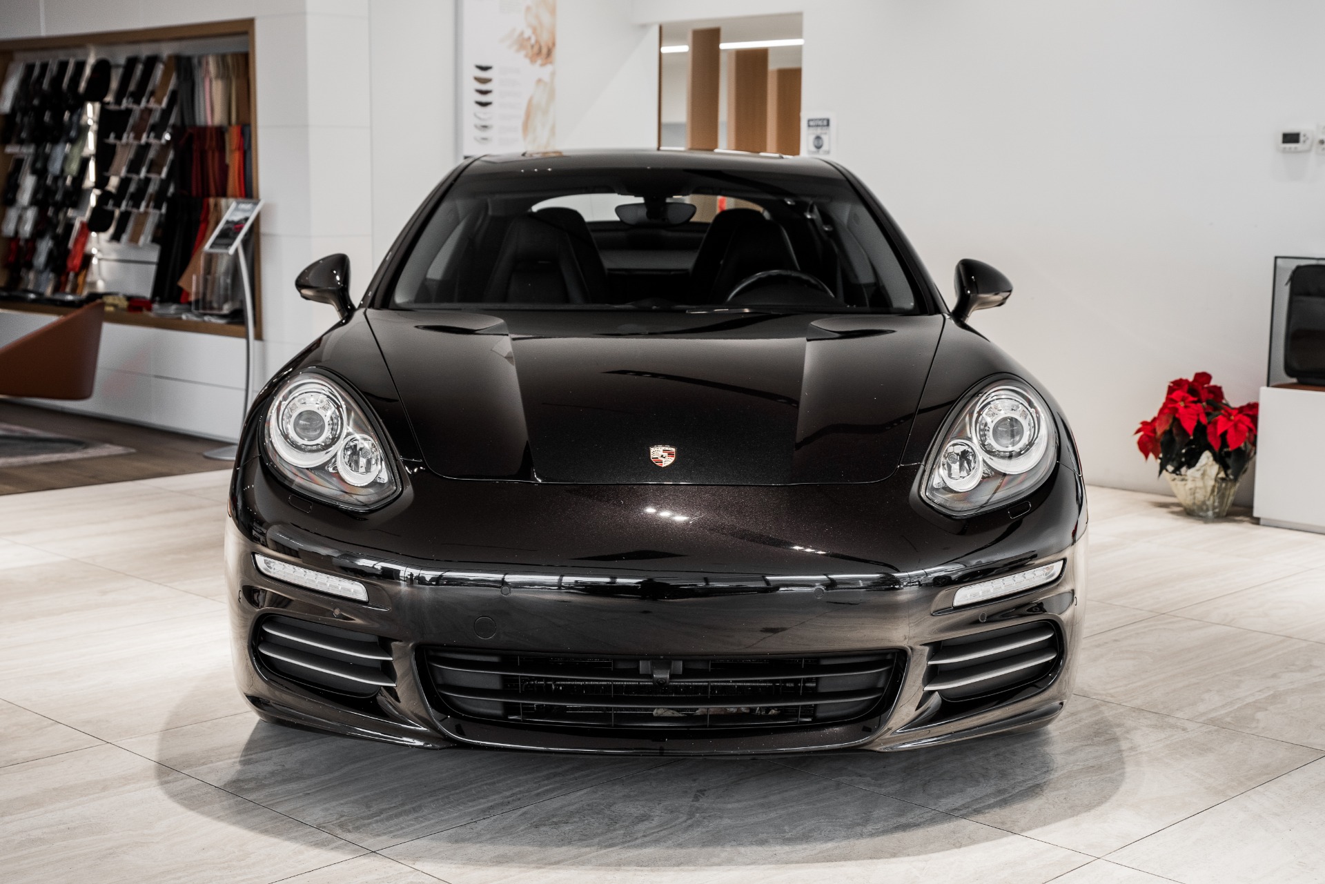 Used-2016-Porsche-Panamera
