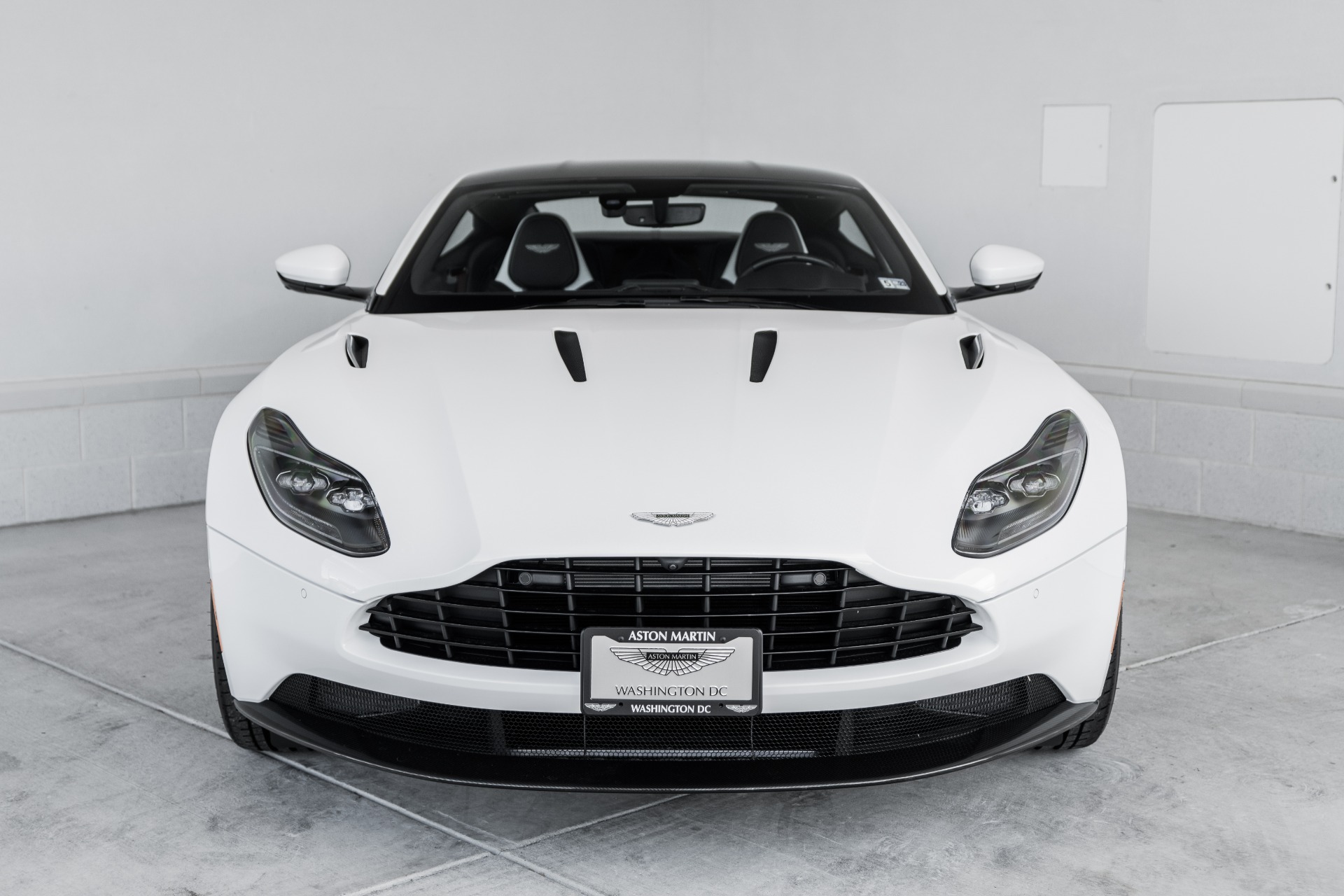 2022 Aston Martin DB11 V12 Stock 22NL11502 for sale near Ashburn, VA