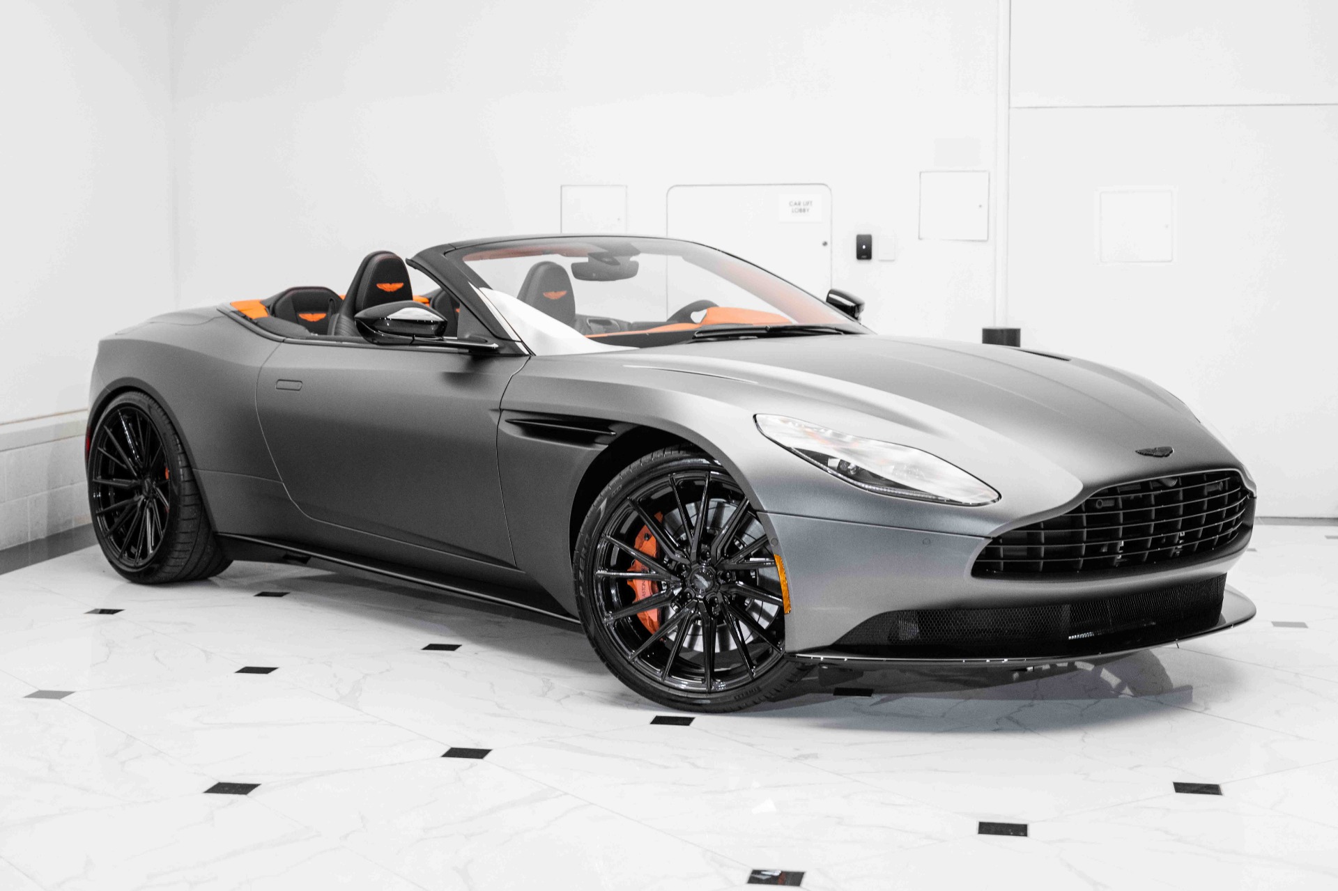 Aston martin db11 electric top
