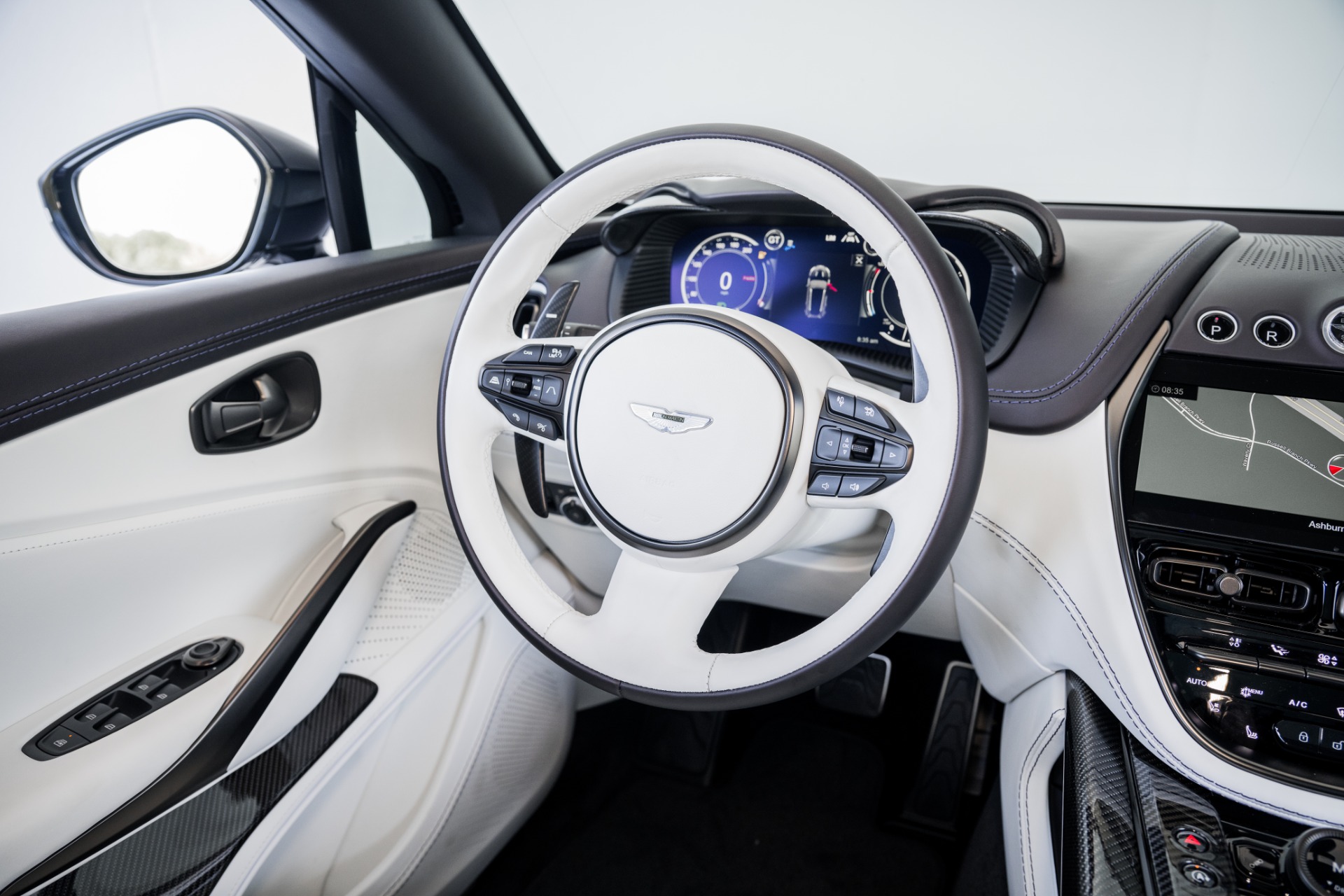 Aston Martin Dbx Interior White