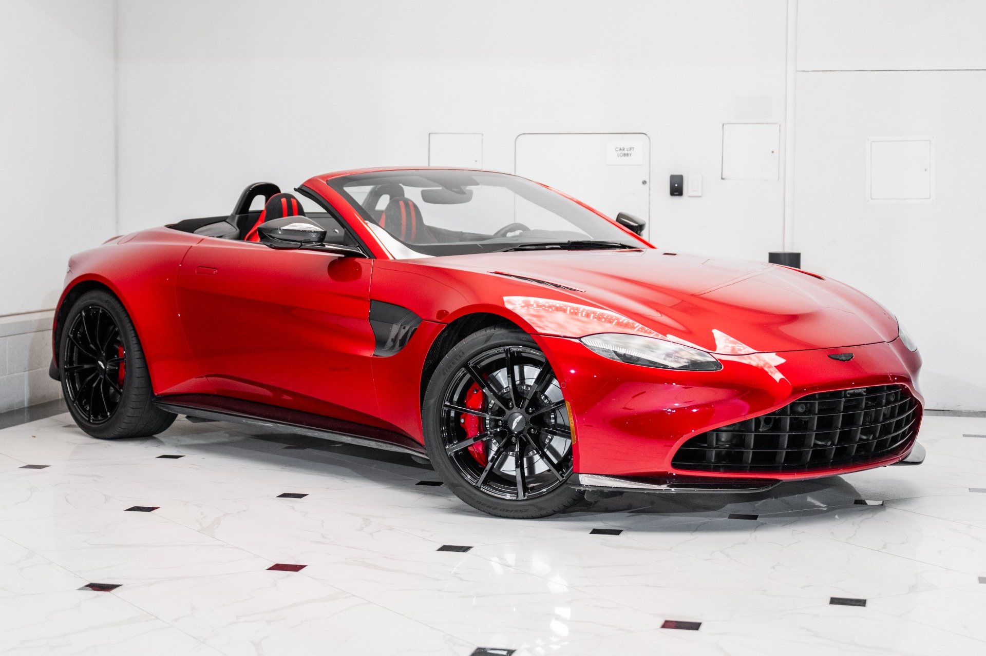 新車外し　Aston Martin Vantage Display Unit Used 2023 Aston Martin Vantage V8 Convertible For Sale ($1,195