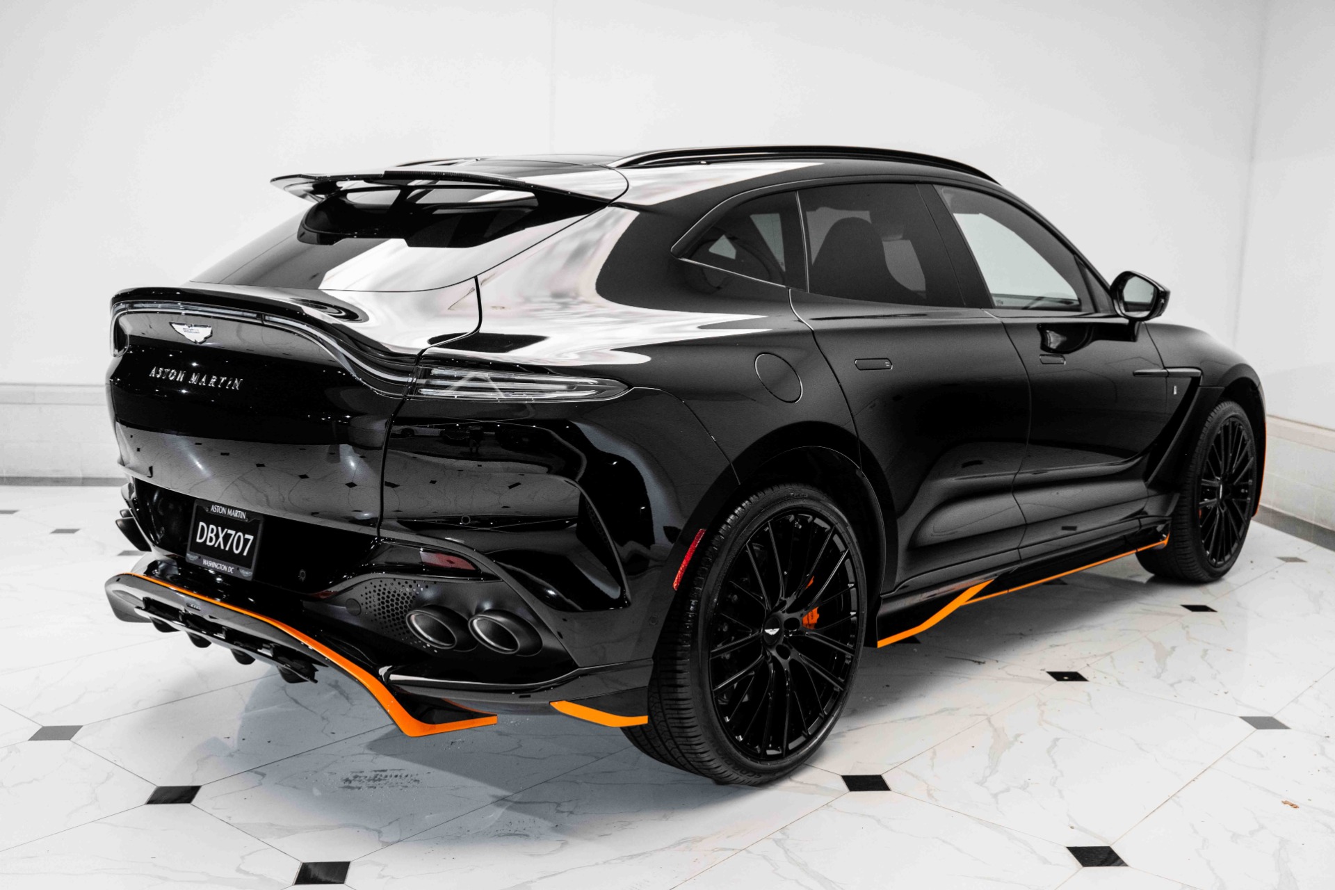 ASTON MARTIN カタログ New 2024 Aston Martin DBX 707 For Sale (Sold) | Aston Martin