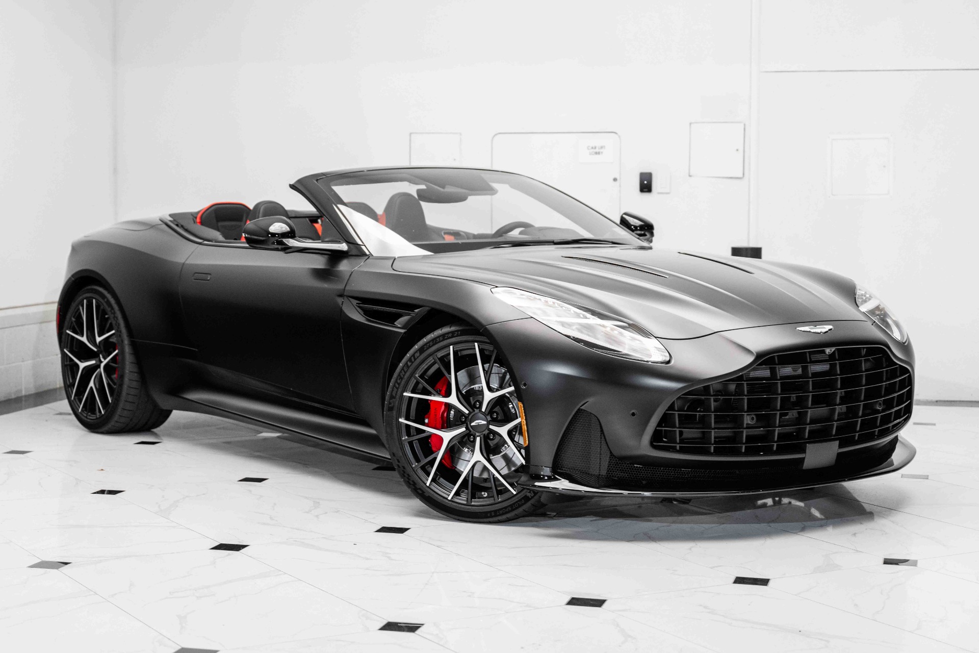 1/43 2010 Aston Martin DBS Volante 黒 Diecast model cars Aston Martin DB9 Volante 1/43 Minichamps