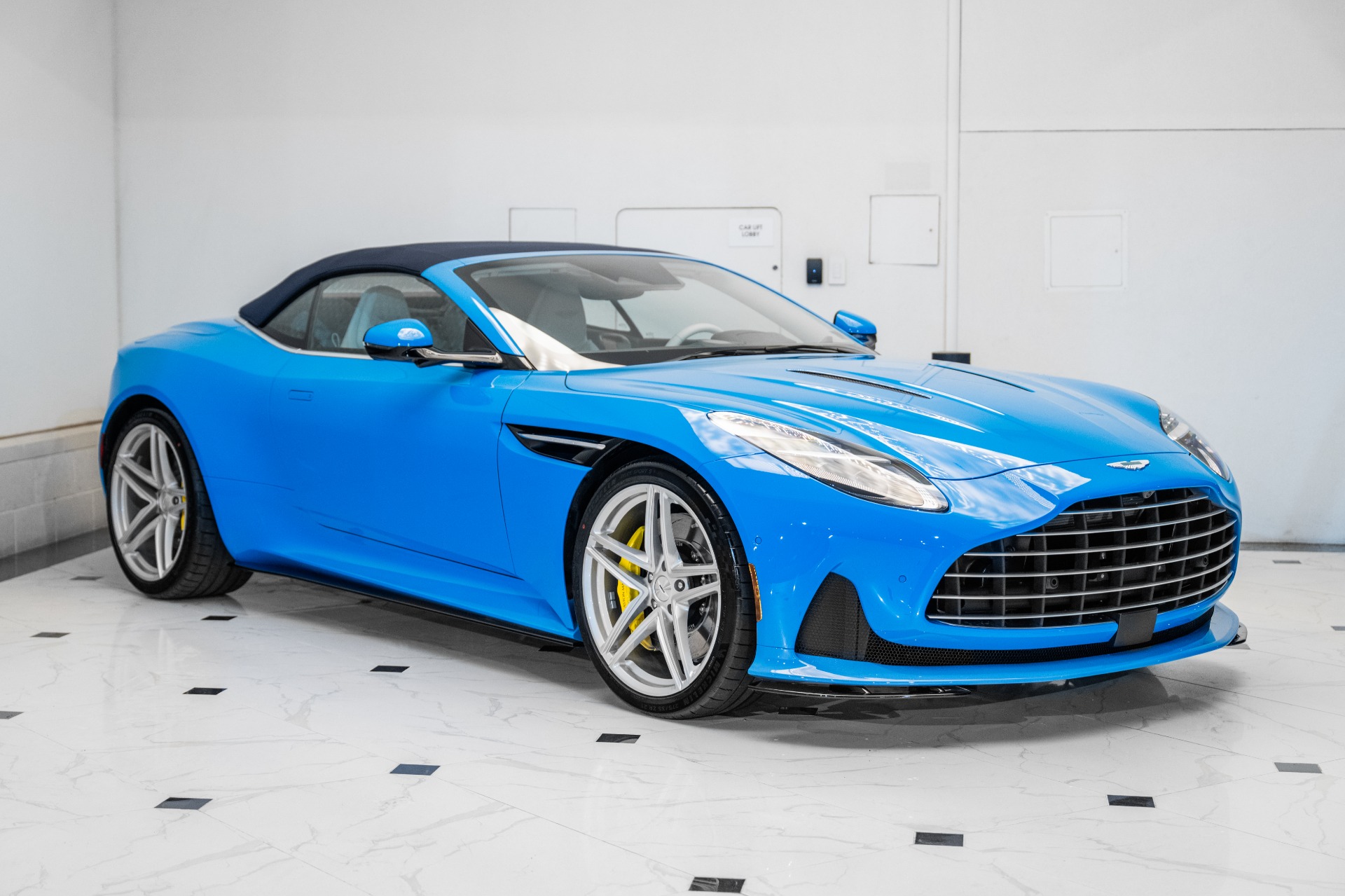 New 2025 Aston Martin DB12 Volante For Sale ($320,800) Aston