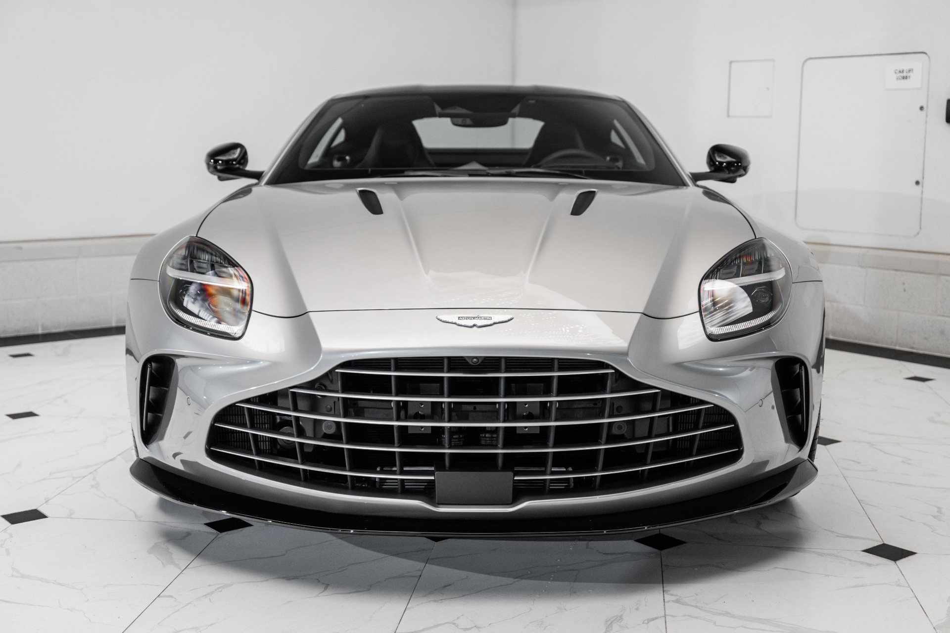 Aston Martin Vantage