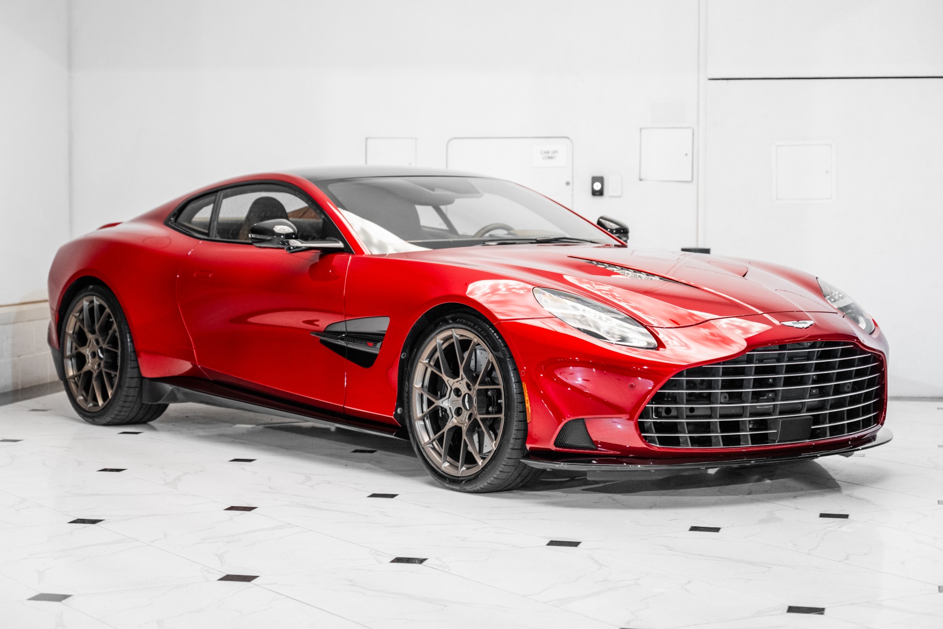 Used 2025 Aston Martin Vanquish For Sale ($449,995) | Aston Martin
