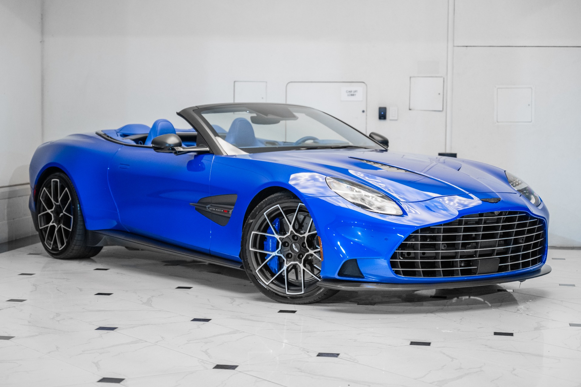 New-2026-Aston-Martin-Vanquish