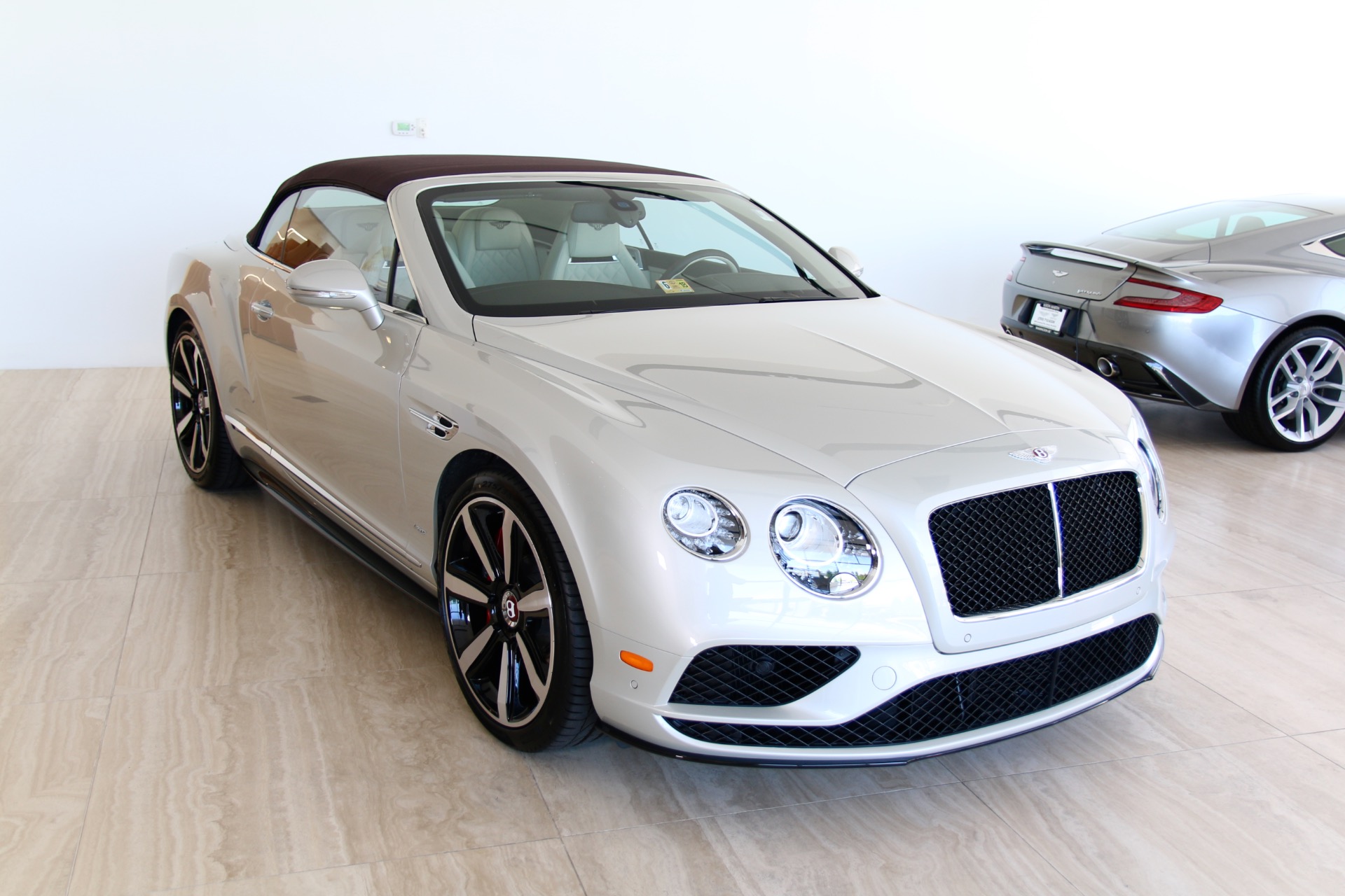Bentley Continental GTC v8