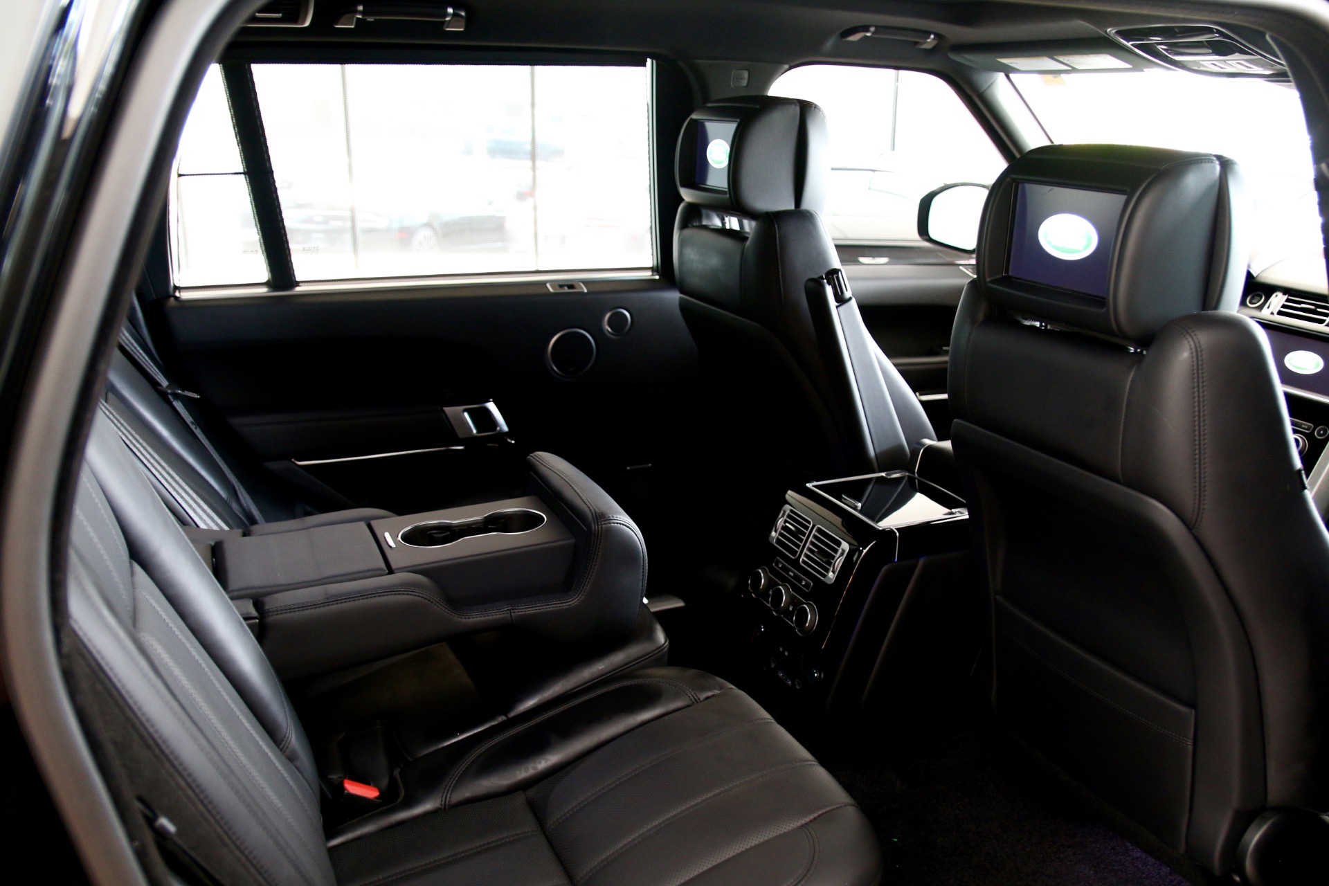Range Rover Interior 2017  : 2017 Range Rover Svautobiography Dynamic V8 Exterior Interior Walkaround 2017 Geneva Motor Show.