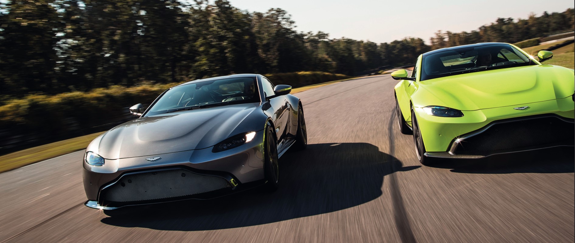 2023 aston martin vantage racing on track